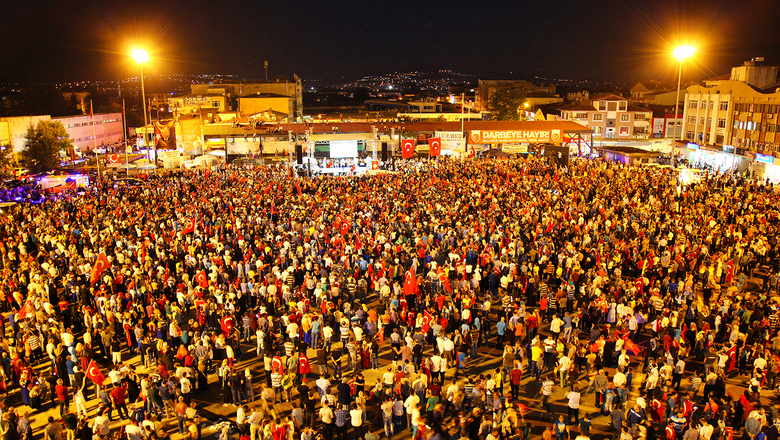 Başkan Alemdar; Milletin zaferi 15 Temmuz’da Demokrasi Meydanı’nda buluşalım