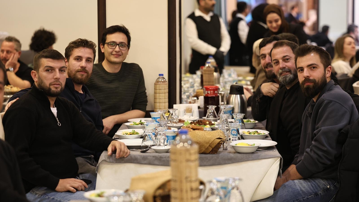 Başkan Alemdar personel ile iftar yaptı