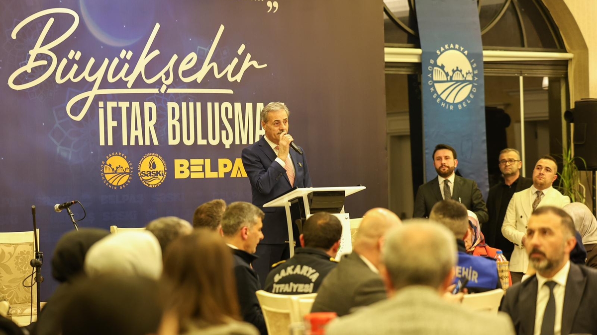 Başkan Alemdar personel ile iftar yaptı