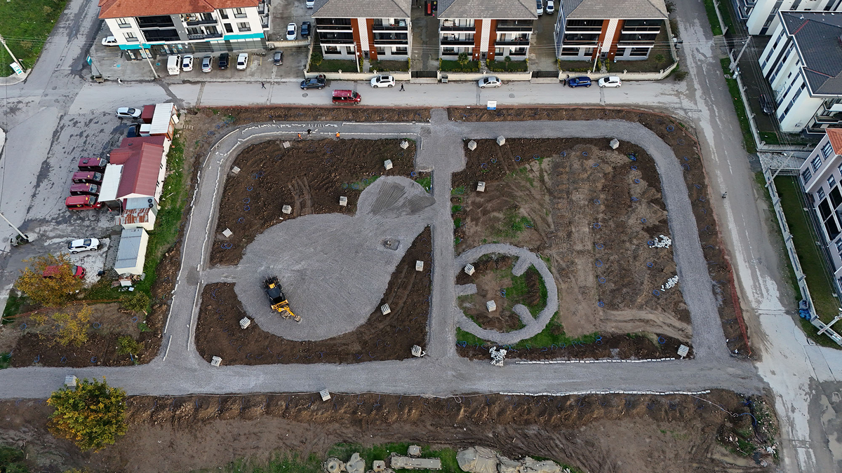 Başkan Alemdar, Peyzaj Mimarlığı öğrencileriyle inceledi