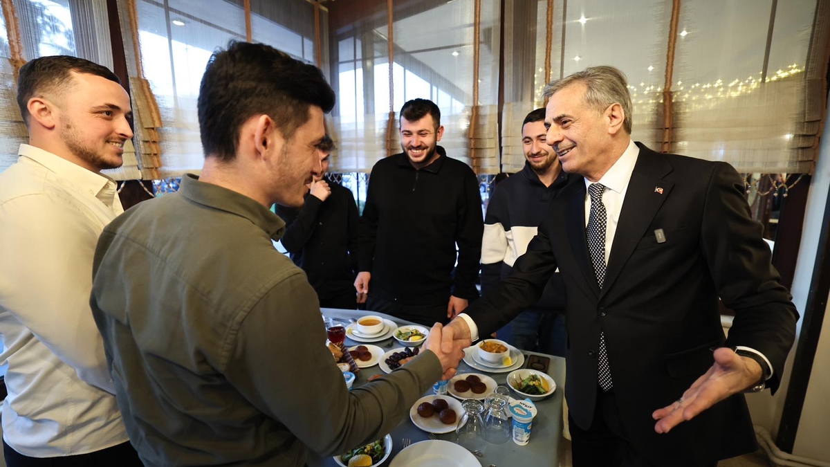 Başkan Alemdar SASKİ ve Belpaş personeli ile iftar yaptı