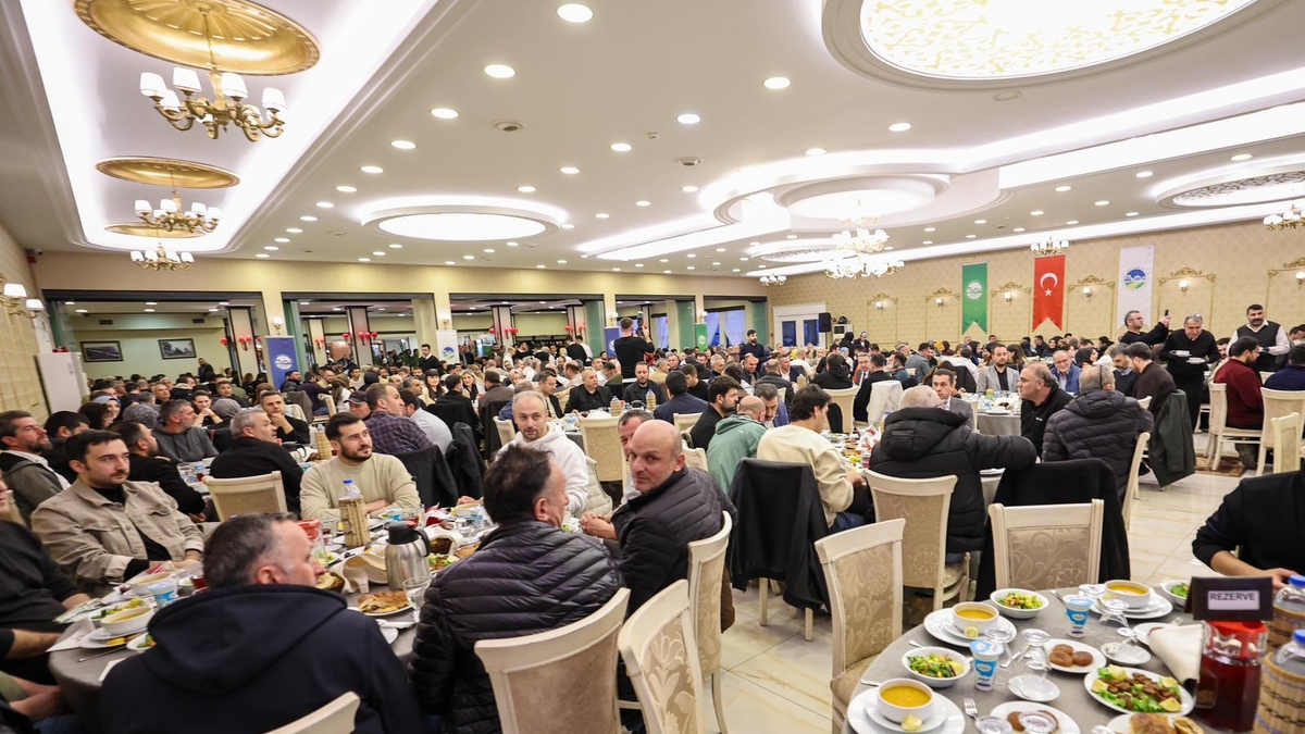 Başkan Alemdar SASKİ ve Belpaş personeli ile iftar yaptı