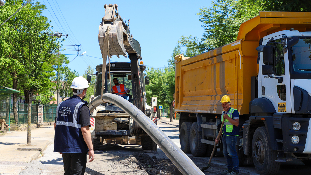 Başkan Alemdar Söğütlü'de altyapı çalışmalarını inceledi