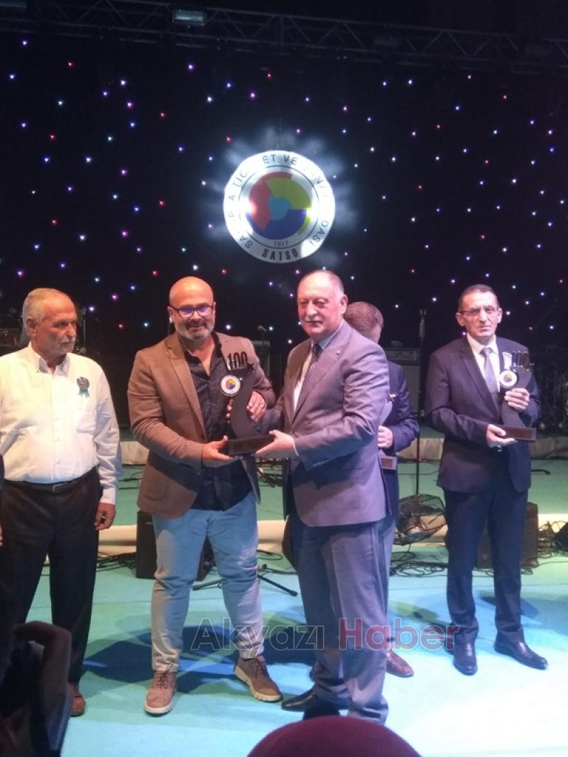 BAŞKAN BAYRAKTAR ÖDÜLLERİ DAĞITTI