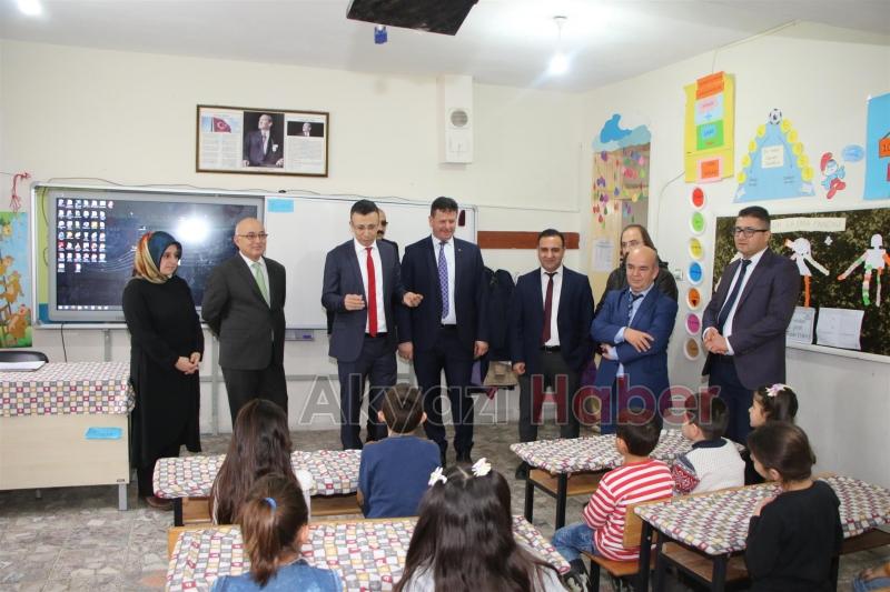 Başkan Soykan Öğrencilerin Karne Sevincine Ortak Oldu