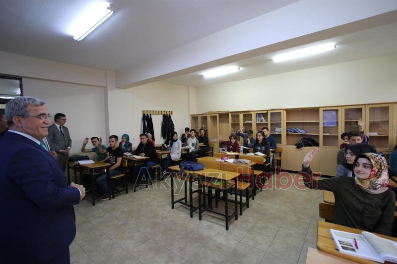  BAŞKANDAN KONURALP ANADOLU LİSESİNE ZİYARET