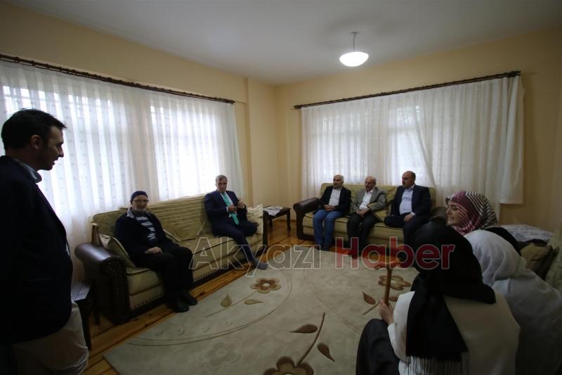 BAŞKANLARDAN  ASIRLIK ÇINARLARA ZİYARET