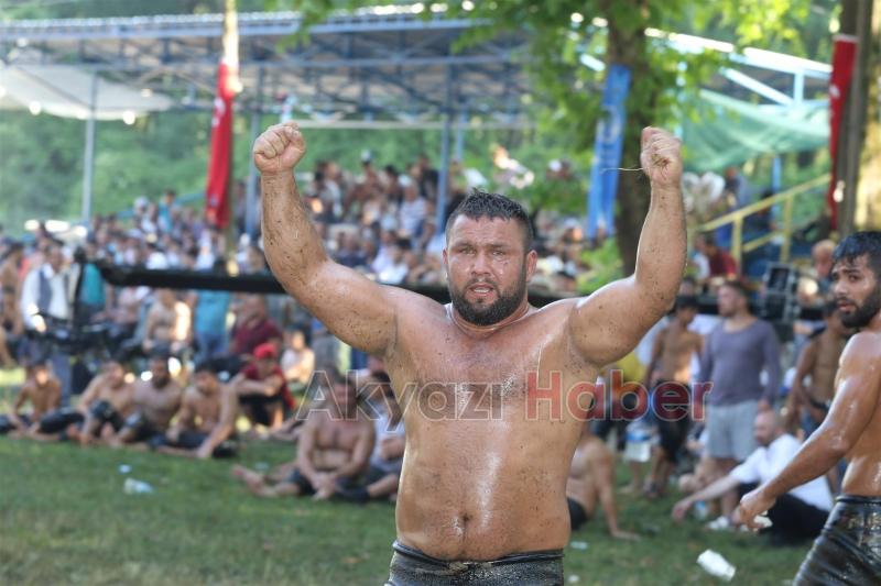 Başpehlivan Hamza Köseoğlu Oldu