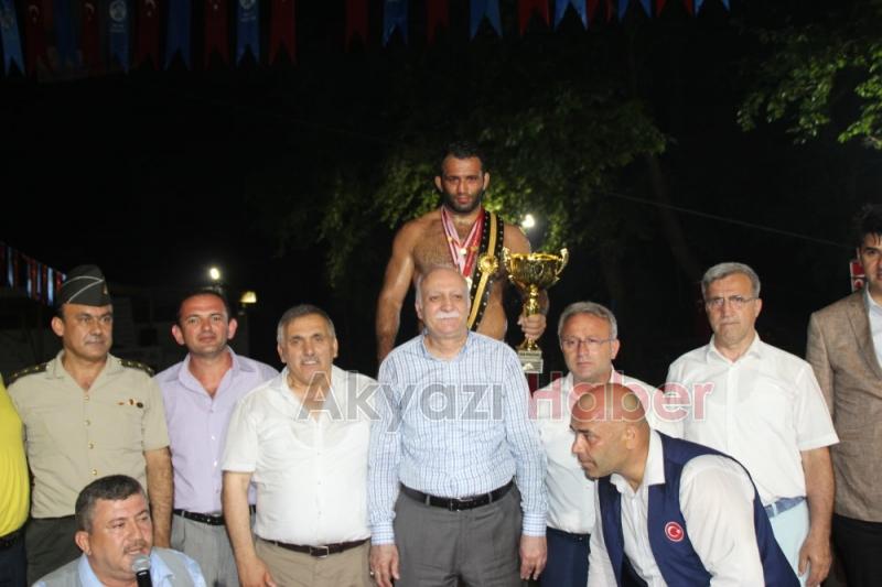 Başpehlivan Hamza Köseoğlu Oldu