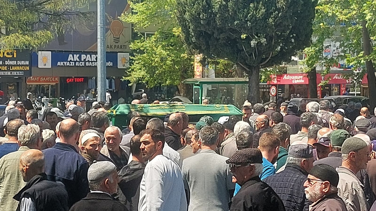 Basri Çelik Dualarla Toprağa Verildi