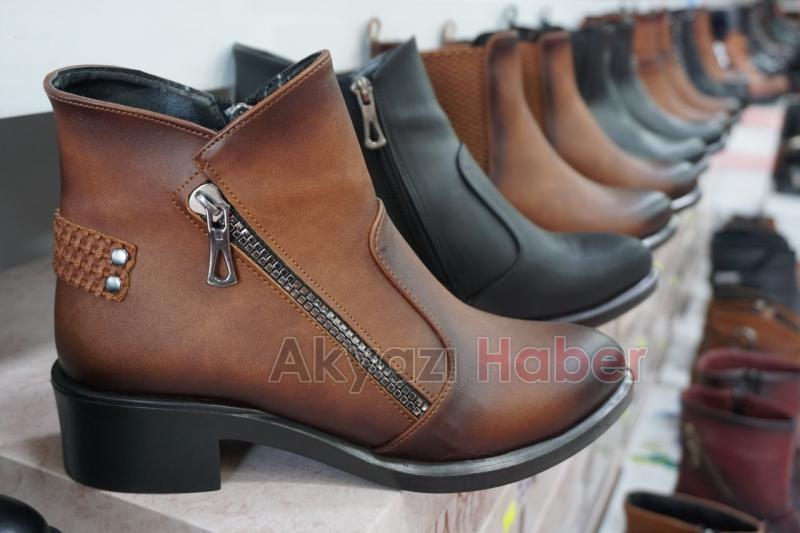 Bay, Bayan, Çocuk Botlarda İndirim Rüzgârı 