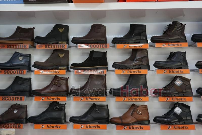 Bay, Bayan, Çocuk Botlarda İndirim Rüzgârı 