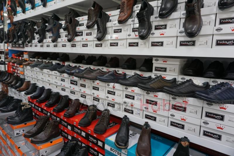 Bay, Bayan, Çocuk Botlarda İndirim Rüzgârı 