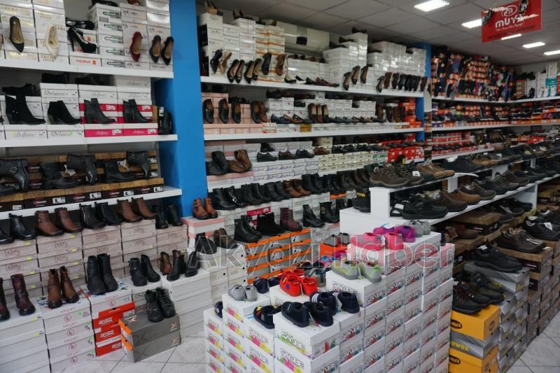 Bay, Bayan, Çocuk Botlarda İndirim Rüzgârı 