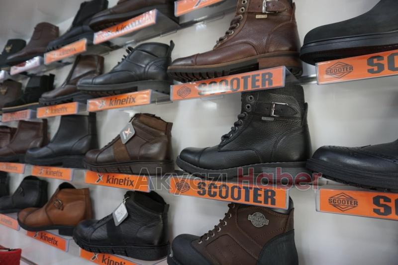 Bay, Bayan, Çocuk Botlarda İndirim Rüzgârı 