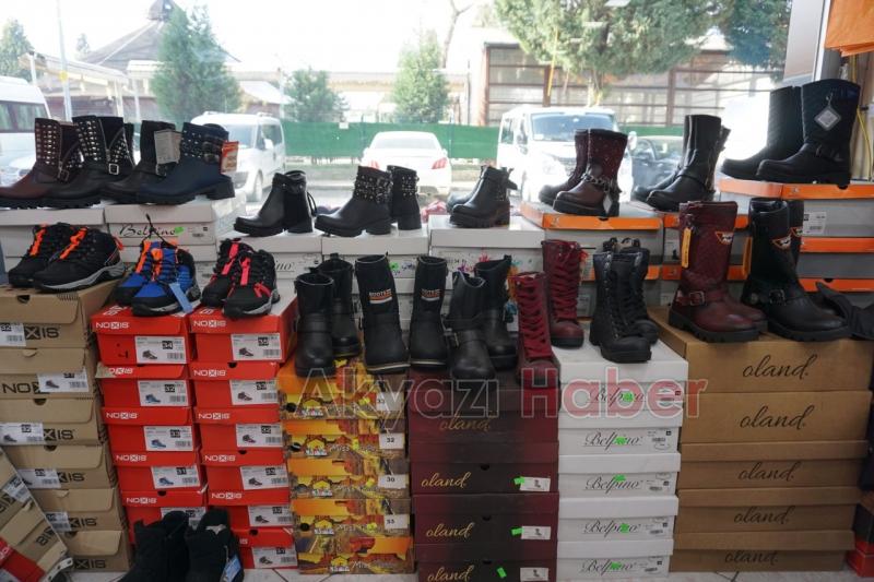 Bay, Bayan, Çocuk Botlarda İndirim Rüzgârı 