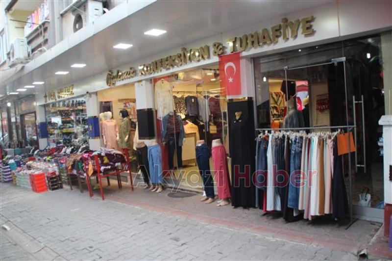 Bayan Giyimde Şıklığın Adresi Özdemir Konfeksiyon