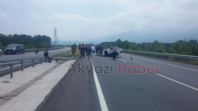 Bayan Sürücü Hakimiyetini Kaybederek Takla Attı
