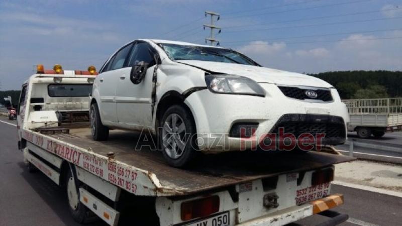 Bayan Sürücü Hakimiyetini Kaybederek Takla Attı