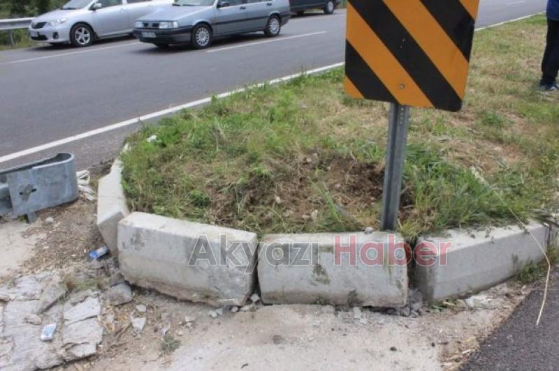Bayan Sürücü Hakimiyetini Kaybederek Takla Attı