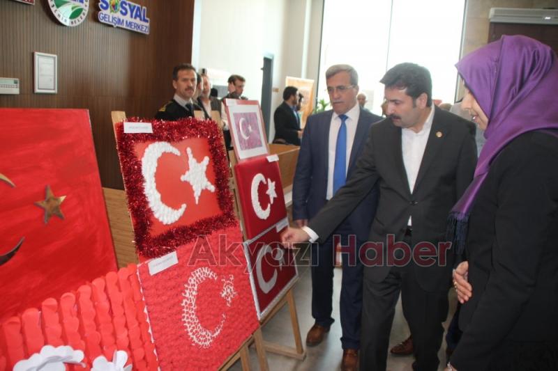 Bayrak Sergisi Törenle Açıldı 