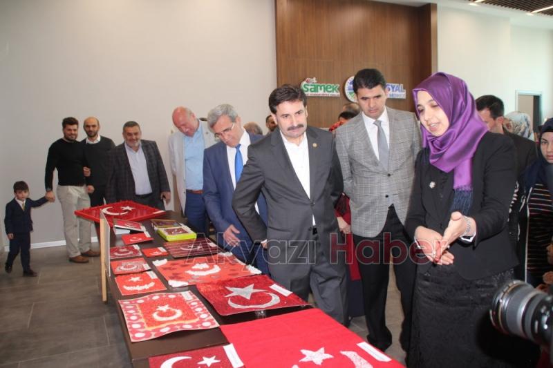 Bayrak Sergisi Törenle Açıldı 