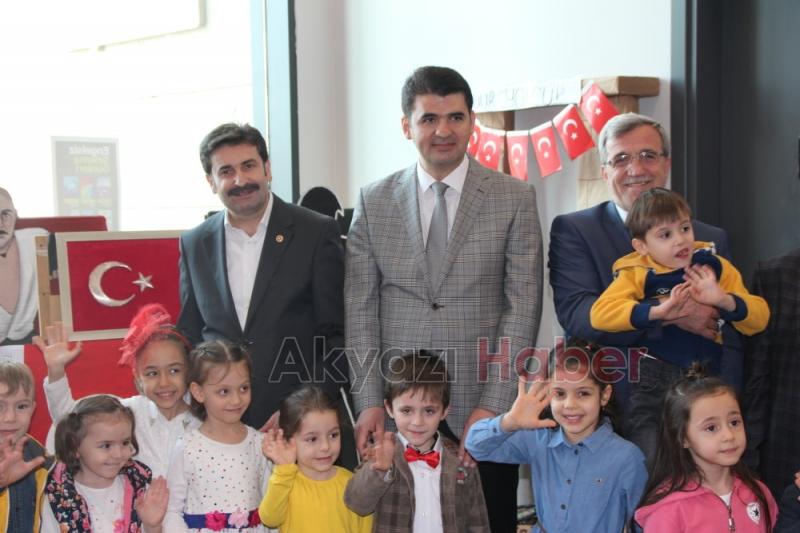 Bayrak Sergisi Törenle Açıldı 