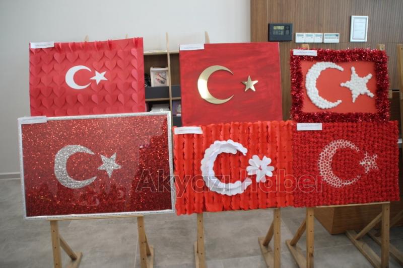 Bayrak Sergisi Törenle Açıldı 