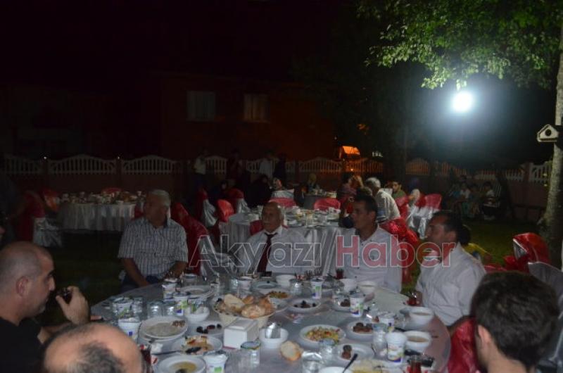 BAYRAKTAR’IN İFTARINA 500 KİŞİ KATILDI