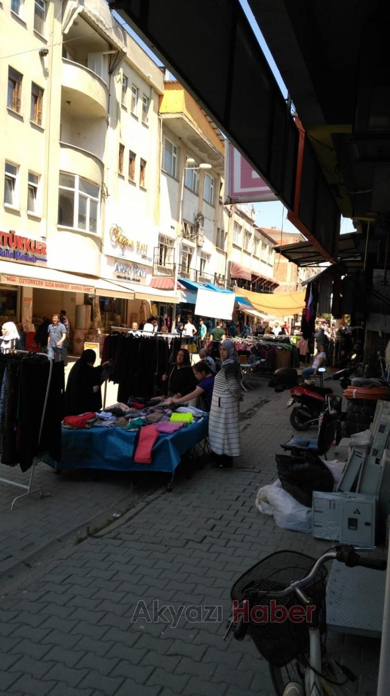 Bayram yoğunluğu esnafın yüzünü güldürdü