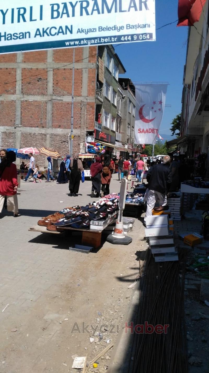 Bayram yoğunluğu esnafın yüzünü güldürdü