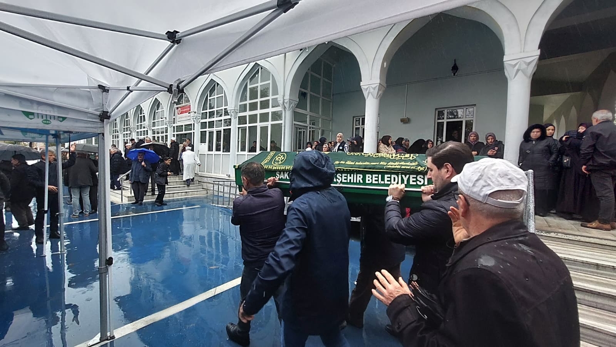 Behçet Onat Toprağa Verildi 