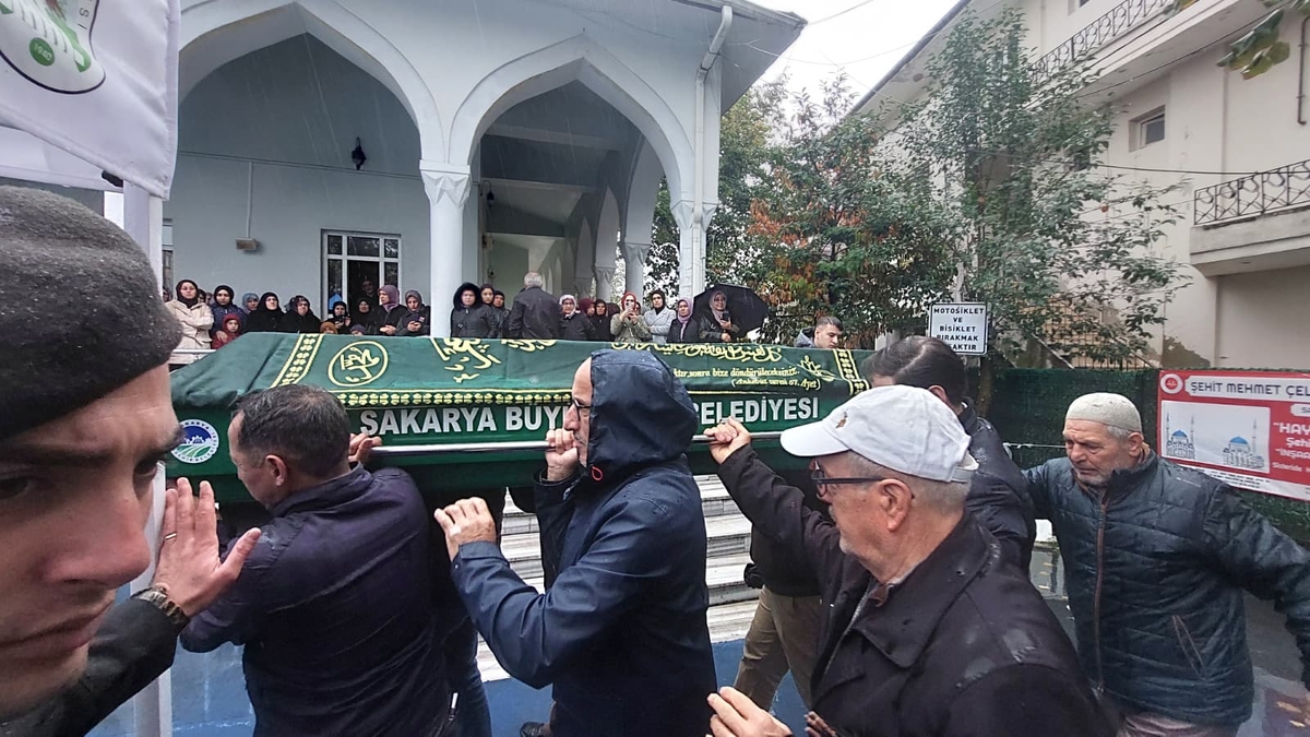 Behçet Onat Toprağa Verildi 