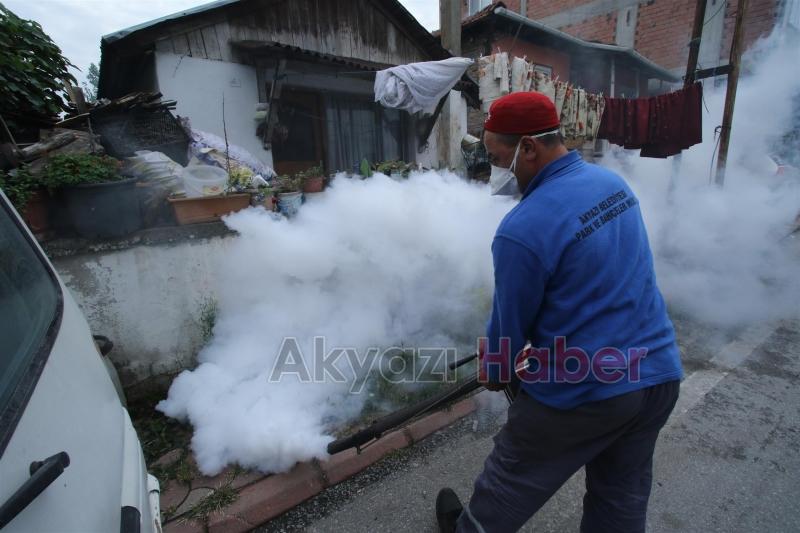 BELEDİYE BAKAN SOKAK'TA ÇÖP EVİ BOŞALTTI