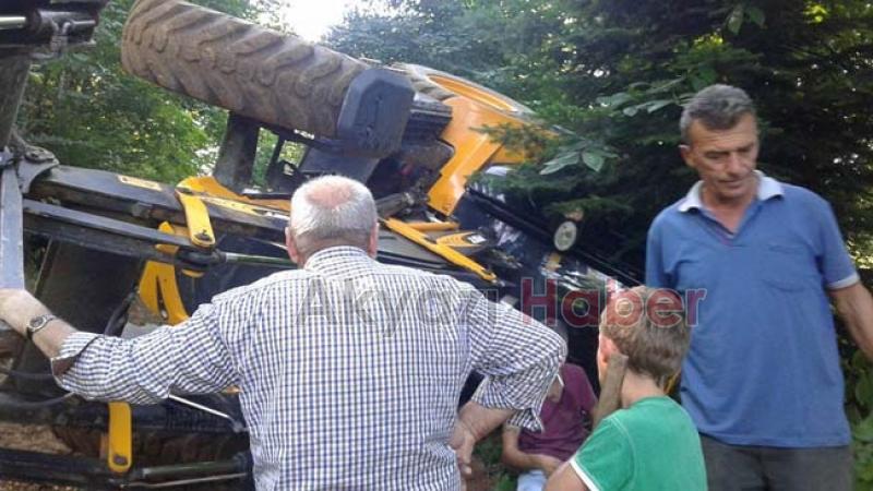 Belediye Kepçesi Devrildi