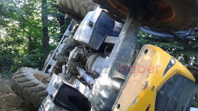 Belediye Kepçesi Devrildi