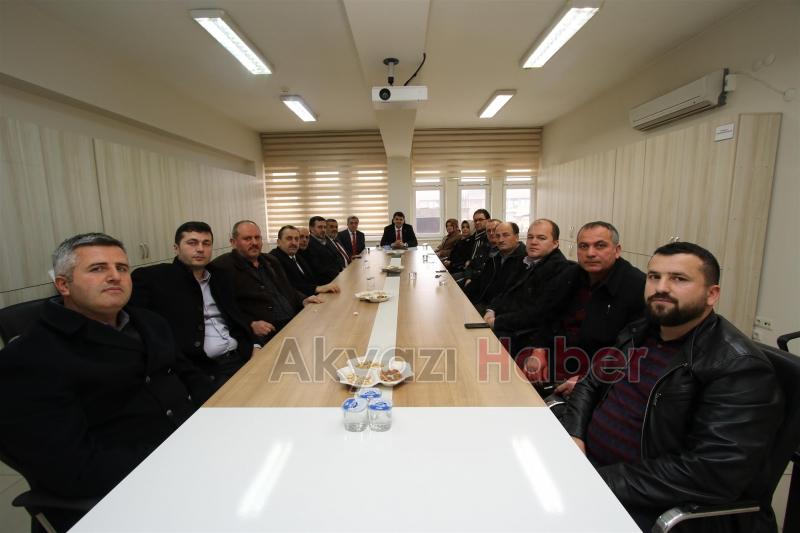 BELEDİYE MECLİS ÜYELERİNDEN KAYMAKAMA HOŞGELDİN ZİYARETİ