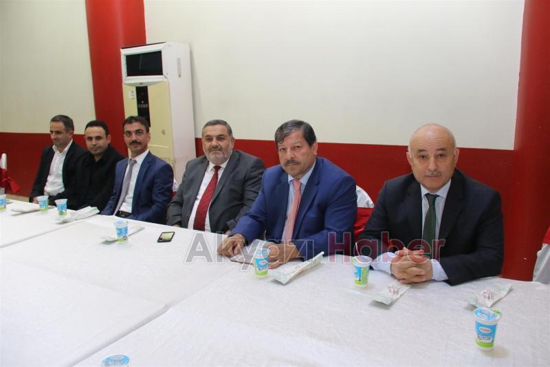 BELEDİYEDEN ÖĞRETMENLER GÜNÜNE ÖZEL KUTLAMA