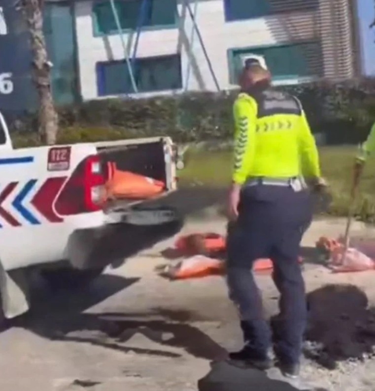 Belediyenin onarmadığı yollar için jandarma devrede