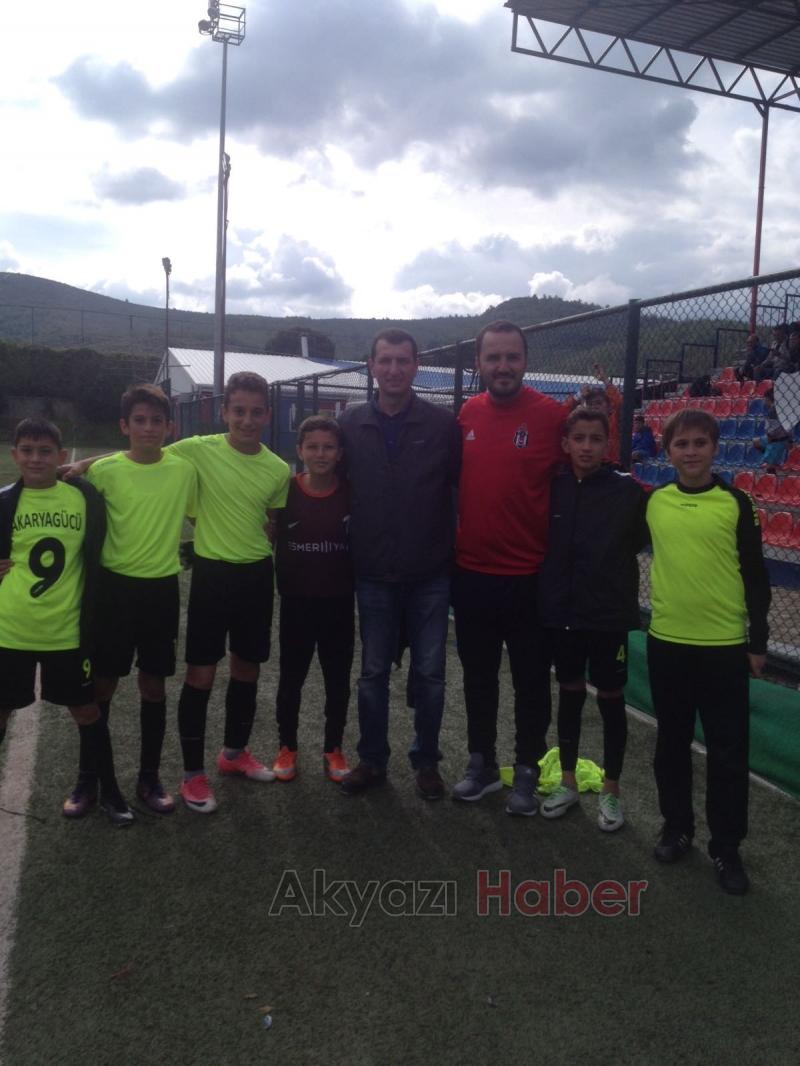 Beşiktaşlı Antrenör Akyazılı Sporculara Destek Oldu