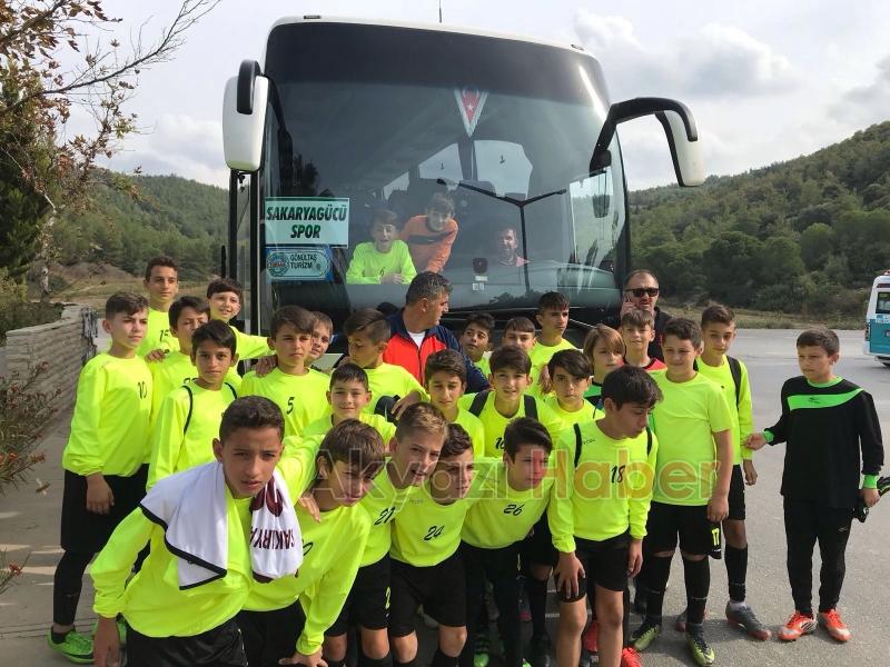 Beşiktaşlı Antrenör Akyazılı Sporculara Destek Oldu