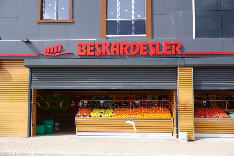 Beşkardeşler Yeni Marketi Açılıyor