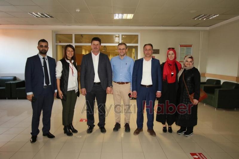 Bilal Soykan 8 Mart Emekçi Kadınlar Gününde Kadınlara Karanfil Dağıttı