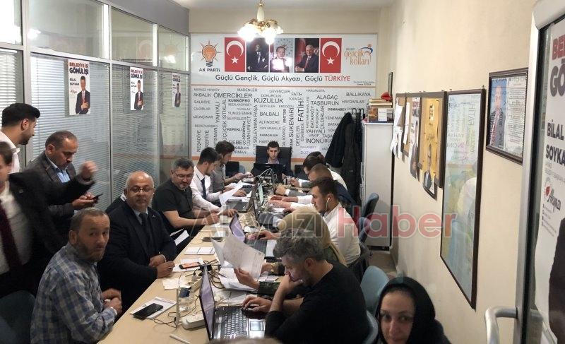 Bilal Soykan seçimden zaferle çıktı Sevinç gösterileri başladı