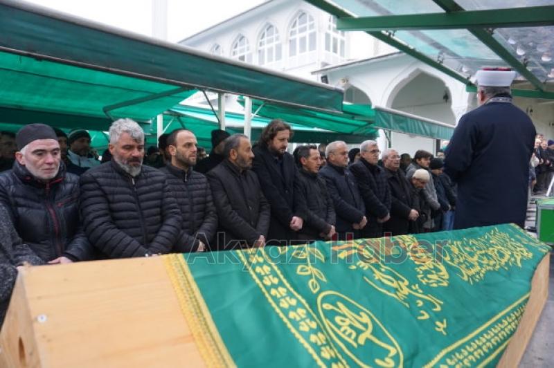 Bilgiçli ve Altınsoy Ailelerinin Büyükleri Defnedildi