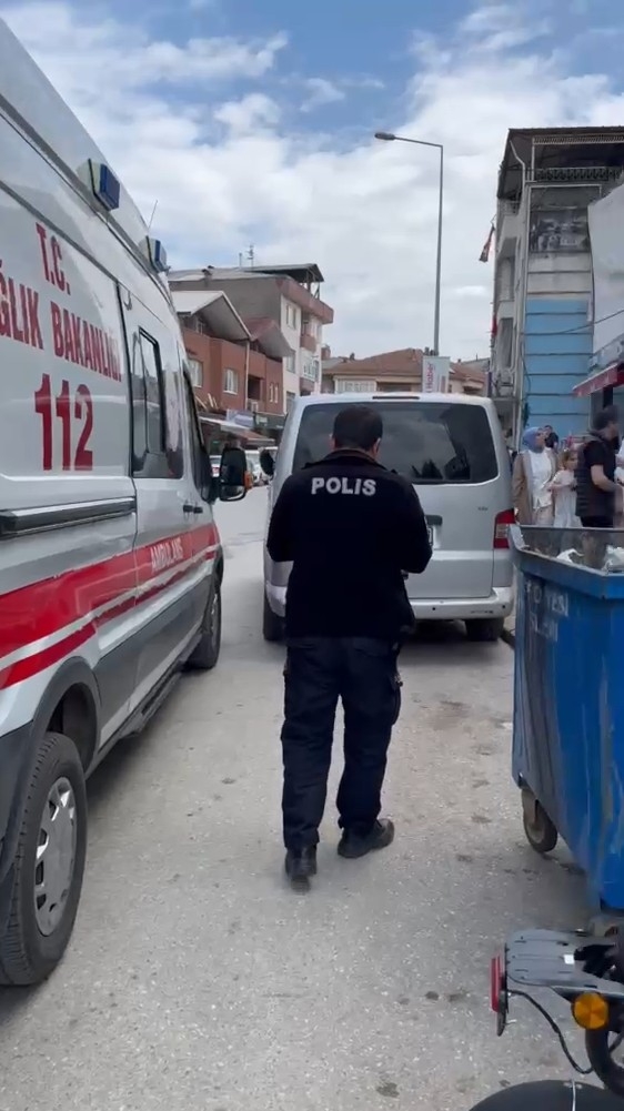 Binadan düştü, tente hayatını kurtardı