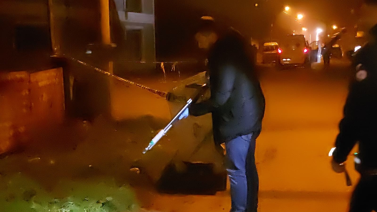 Binaya silahlı saldırı; Kurşun yağmuruna tuttu