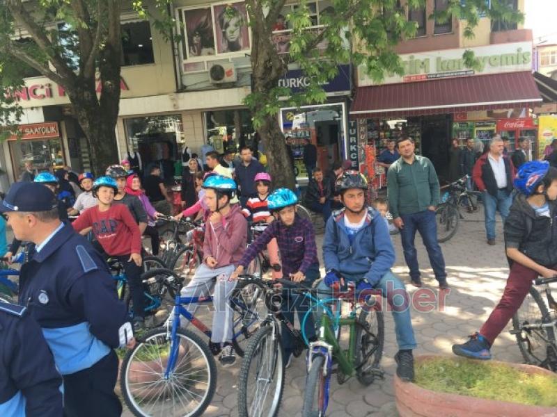 Bisiklet Halk Turlarına Akyazı’da Katıldı