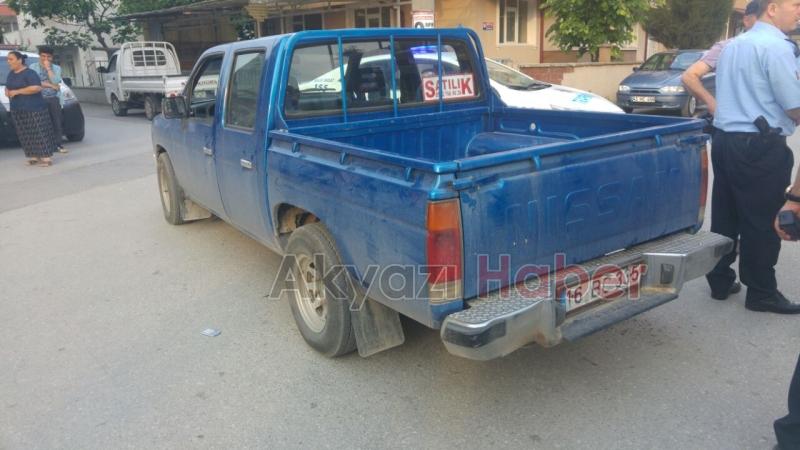 Bisiklet Süren 3 Çocuk Kamyonete Çarparak Durabildi