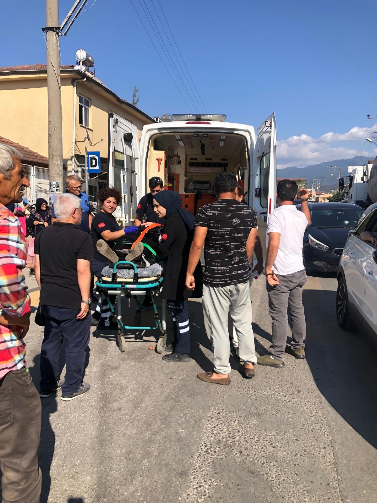 Bisikletin çarptığı kadın yaralandı